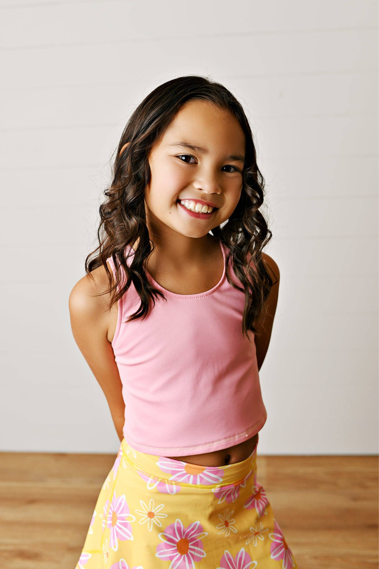 Girls Pink Daisy 2 Piece Athletic Active Skirted Sport Set